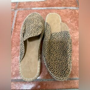 Universal Thread Cheetah Print Espadrille Slided